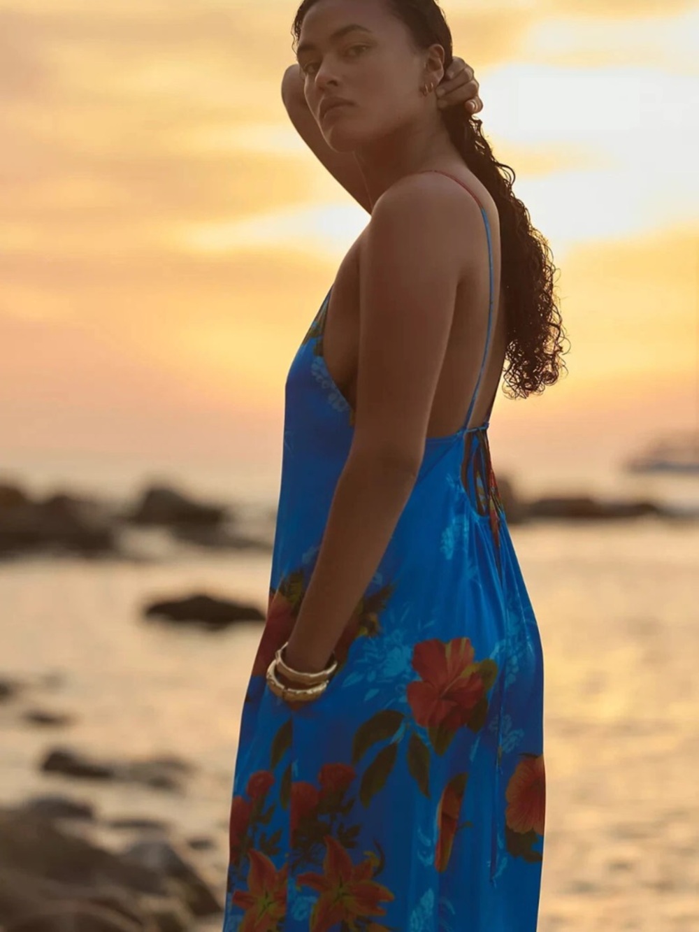 NWT Anthropologie Plunged Relaxed Fit Blue Floral Halter Jumpsuit Women’s Small - Picture 2 of 6